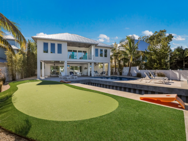 Luxurious Canal-Front Retreat - Perfect for Families